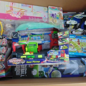 Zabawki Amazon kategoria A – przykładowa paleta z mixem zabawek: lalki, tor Micro Machines, piłka